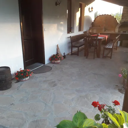 House Nadezhda Maryan